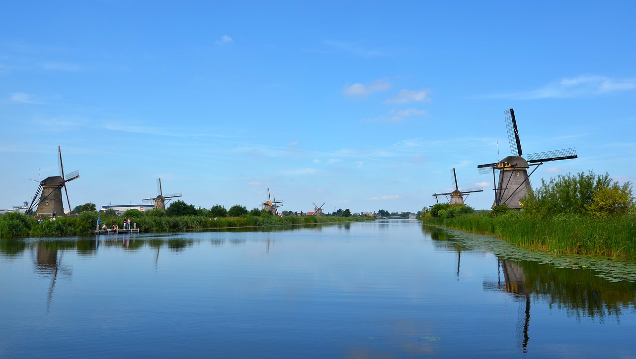 kinderdijk, windmills, lake-7111159.jpg